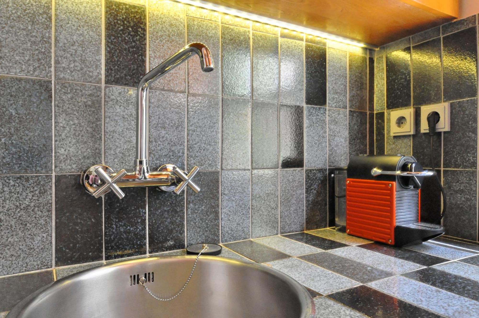Hidesign Athens Tube Luxury Apt In Kolonaki Atenas Exterior foto
