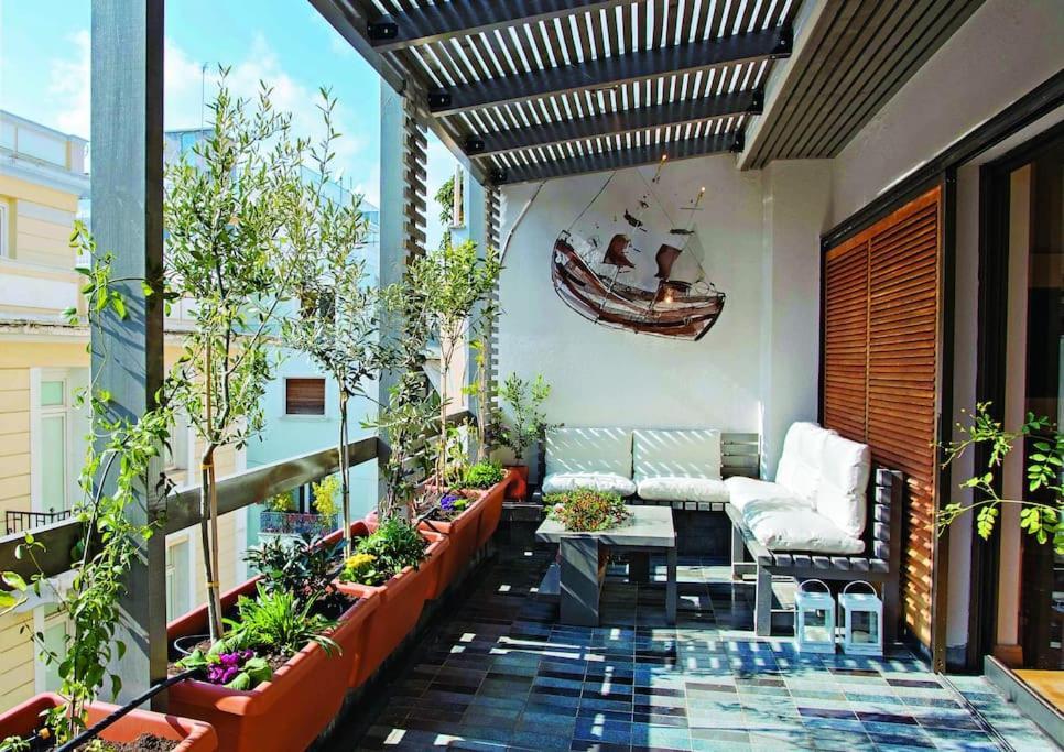 Hidesign Athens Tube Luxury Apt In Kolonaki Atenas Exterior foto